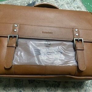 Samsonite Classic Leather Flapover